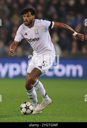 Brugge, Belgio. 6 novembre 2024. Tyrone Mings dell'Aston Villa durante la partita di UEFA Champions League allo stadio Jan Breydel di Brugge. Il credito per immagini dovrebbe essere: Paul Terry/Sportimage Credit: Sportimage Ltd/Alamy Live News Foto Stock