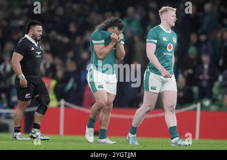 James Lowe (centro) dell'Irlanda reagisce dopo la partita internazionale autunnale all'Aviva Stadium di Dublino. Data foto: Venerdì 8 novembre 2024. Foto Stock