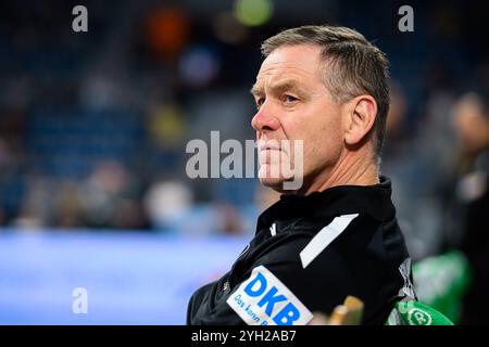 Mannheim, Germania. 7 novembre 2024. Pallamano: Qualificazione al Campionato europeo, Germania - Svizzera, 2° turno di qualificazione, gruppo 7, giorno 1, Coach Alfred Gislason (Germania) crediti: Marco Wolf/Wolf-sportfoto/dpa/Alamy Live News Foto Stock