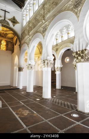 Toledo, Spagna, Sinagoga interna di Santa Maria la Blanca a Toledo, Spagna, Europa Foto Stock