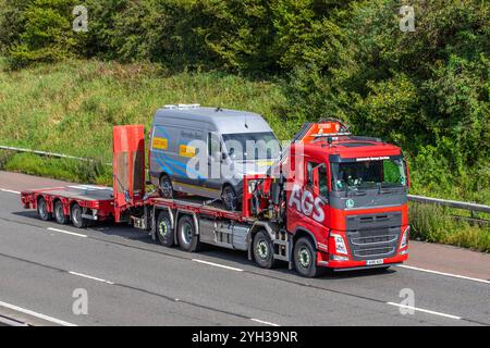 AGS Automania Garage Services Volvo FH servizi speciali camion di recupero veicoli con camion di scorta Mercedes Benz per carichi larghi; Foto Stock