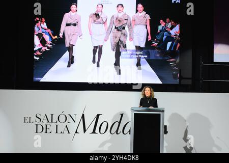 LEON, MESSICO - 8 NOVEMBRE. Mercedes Benz Fashion Week Mexico Director, Beatriz Calles keynote Los Reyes de la Moda durante CANAIVE El Salon de la Moda a Casa de Piedra l'8 novembre 2024 a Leon, Messico. (Foto di JVMODEL) credito: JVMODEL/Alamy Live News Foto Stock