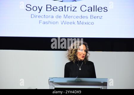 LEON, MESSICO - 8 NOVEMBRE. Mercedes Benz Fashion Week Mexico Director, Beatriz Calles keynote Los Reyes de la Moda durante CANAIVE El Salon de la Moda a Casa de Piedra l'8 novembre 2024 a Leon, Messico. (Foto di JVMODEL) credito: JVMODEL/Alamy Live News Foto Stock