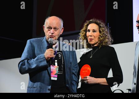 LEON, MESSICO - 8 NOVEMBRE. Mercedes Benz Fashion Week Mexico Director, Beatriz Calles dopo il keynote Los Reyes de la Moda durante CANAIVE El Salon de la Moda a Casa de Piedra l'8 novembre 2024 a Leon, Messico. (Foto di JVMODEL) credito: JVMODEL/Alamy Live News Foto Stock