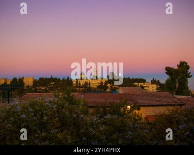 Luna che sorge sul Monte Sion Foto Stock