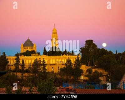 Luna che sorge sul Monte Sion Foto Stock