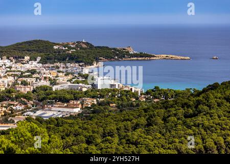 Vista panoramica delle località balneari Cala Rajada e Son Moll, distretto della città di Capdepera, Maiorca, Maiorca, Isole Baleari, Spagna, Europa Foto Stock