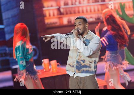 Colonia, Germania. 9 novembre 2024. Philip Matas è sul palco della finale del casting RTL 'Deutschland sucht den Superstar' al Coloneum. Crediti: Rolf Vennenbernd/dpa/Alamy Live News Foto Stock