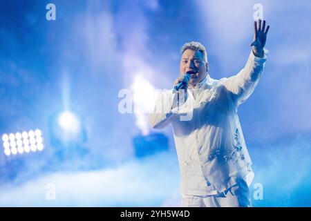 Colonia, Germania. 9 novembre 2024. Christian Jährig è sul palco della finale del casting RTL 'Deutschland sucht den Superstar' al Coloneum. Crediti: Rolf Vennenbernd/dpa/Alamy Live News Foto Stock