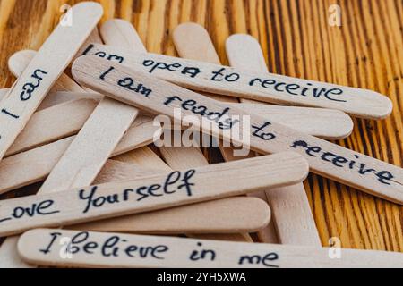Sono pronto a ricevere pensieri positivi per aumentare l'autostima, il miglioramento Foto Stock