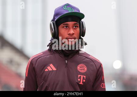 Amburgo, Germania. 9 novembre 2024. 1) Bundesliga - FC St. Pauli - FC Bayern München am 09.11.2024 im Millerntor-Stadion di Amburgo Michael Olise (Monaco 17) foto: Osnapix normative DFL vietano qualsiasi uso di fotografie come sequenze di immagini e/o quasi-video crediti: dpa/Alamy Live News Foto Stock