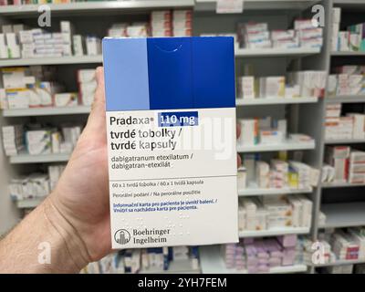 PRADAXA farmaco con dabigatran etexilato principio attivo di Boehringer Ingelheim, utilizzato per la prevenzione dell'ictus, fibrillazione atriale, coagulo di sangue Foto Stock