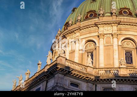 Chiesa di Frederik (danese: Frederiks Kirke), popolarmente conosciuta come la Chiesa di marmo (Marmorkirken), Copenaghen, Danimarca Foto Stock