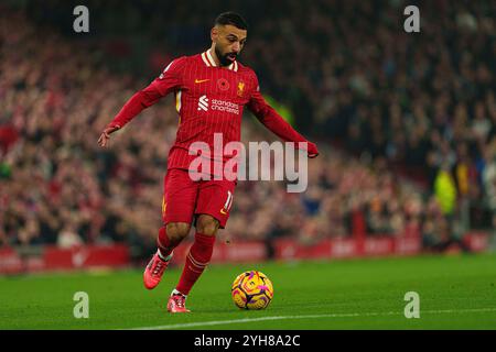 Mohamed Salah del Liverpool in azione durante la partita di Premier League tra Liverpool e Aston Villa ad Anfield, Liverpool, sabato 9 novembre 2024. (Foto: Steven Halliwell | mi News) crediti: MI News & Sport /Alamy Live News Foto Stock