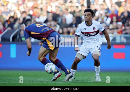 Roma, Italia. 10 novembre 2024. Dan Ndoye del Bologna in azione durante la partita di campionato italiano di serie A tra AS Roma e Bologna FC il 10 novembre 2024 allo Stadio Olimpico di Roma. Crediti: Federico Proietti / Alamy Live News Foto Stock