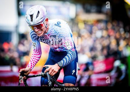 Lokeren, Belgio. 10 novembre 2024. Il belga Anton Ferdinande nella foto in azione durante la gara d'élite maschile del ciclocross 'Rapencross' a Lokeren, seconda gara del Trofeo Badkamers X2O, domenica 10 novembre 2024. BELGA PHOTO JASPER JACOBS credito: Belga News Agency/Alamy Live News Foto Stock