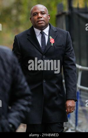 Downing Street, Londra, Regno Unito. 10 novembre 2024. David Lammy, Ministro degli Esteri, deputato Tottenham. I politici, tra cui gli ex primi ministri, sono visti camminare per Downing Street sulla strada per partecipare alla cerimonia della domenica della memoria a Whitehall a Westminster. Crediti: Imageplotter/Alamy Live News Foto Stock