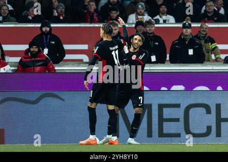 Hugo EKITIKE (Eintracht Frankfurt, #11) erzielt das Tor zum 1:0 fuer Frankfurt, jubelt/freut sich mit Omar MARMOUSH (Eintracht Frankfurt, #07), Emotion, Freude, Begeisterung GER, VfB Stuttgart (VFB) vs. Eintracht Frankfurt (SGE), Fussball, Maenner, Herren, 1. Bundesliga, 10 anni. Spieltag, Saison 2024/2025, 10.11.2024 NORMATIVE DFL/DFB VIETANO QUALSIASI USO DI FOTOGRAFIE COME SEQUENZE DI IMMAGINI E/O QUASI-VIDEO foto: Eibner-Pressefoto/Oliver Schmidt Foto Stock