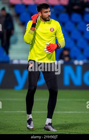 Getafe, Madrid, Spagna. 10 novembre 2024. Paulo Gazzaniga del Girona FC si scalda durante la partita di calcio della Liga EA Sports 2024/25 tra Getafe CF e Girona FC all'Estadio Coliseum il 10 novembre 2024 a Getafe, Spagna. (Credit Image: © Alberto Gardin/ZUMA Press Wire) SOLO PER USO EDITORIALE! Non per USO commerciale! Foto Stock