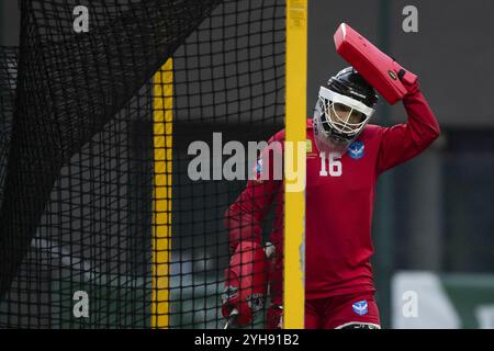 Anversa, Belgio. 10 novembre 2024. Arnaud Flamand, portiere di Uccle, raffigurato durante una partita di hockey tra Beerschot e Uccle Sport, domenica 10 novembre 2024 ad Anversa, il giorno 11 del campionato belga di hockey di prima divisione. BELGA FOTO KRISTOF VAN ACCOM credito: Belga News Agency/Alamy Live News Foto Stock