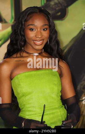 Los Angeles, Stati Uniti. 10 novembre 2024. Normani alla "Wicked" Los Angeles Premiere tenutasi al Dorothy Chandler Pavilion, Los Angeles, CA, 9 novembre 2024. Foto: Joseph Martinez/PictureLux credito: PictureLux/The Hollywood Archive/Alamy Live News Foto Stock