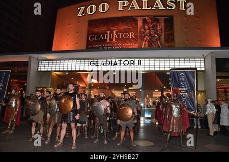 Fan Event GLADIATOR II im Kino Zoo Palast Event-Screening im Zoopalast Berlin, Die Gladiatoren besuchen Berlin zum fan Event GLADIATOR II AM 10.11.2024 Photopress Mueller Foto Stock