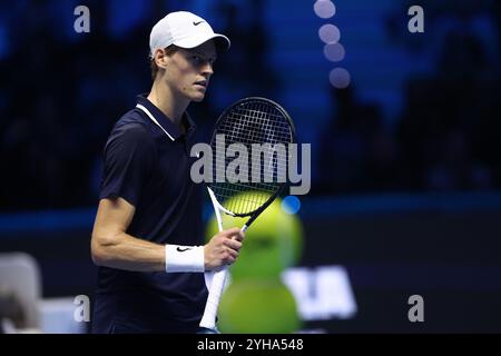 Torino, Italia. 10 novembre 2024. Jannik Sinner d'Italia il Round Robin Singles match tra Jannik Sinner d'Italia e Alex De Minaur dell'Australia nel primo giorno delle finali del Nitto ATP World Tour. Crediti: Marco Canoniero/Alamy Live News Foto Stock