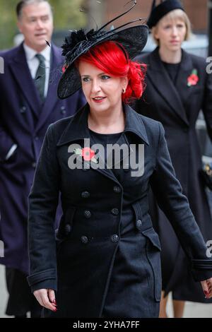 Downing Street, Londra, Regno Unito. 10 novembre 2024. Louise Haigh, Segretario dei trasporti, deputato Sheffield Heeley. I politici, tra cui gli ex primi ministri, sono visti camminare attraverso Downing Street per la cerimonia della domenica della memoria a Whitehall a Westminster. Crediti: Imageplotter/Alamy Live News Foto Stock