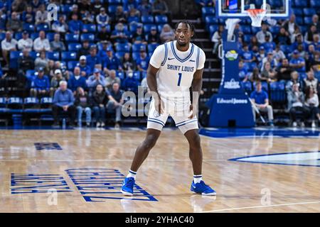 10 NOVEMBRE 2024: I Saint Louis Billikens guardano Isaiah Swope (1) in una partita di stagione regolare dove gli Avila Eagles visitarono i Saint Louis Billikens. Tenuto alla Chaifetz Arena di St. Louis, Missouri domenica 10 novembre 2024 Richard Ulreich/CSM Foto Stock