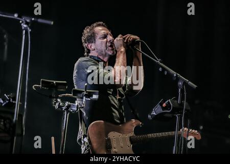 9 novembre 2024, Piacenza, Italia: La band fiamminga DEUS si esibisce al Teatro Municipale di Piacenza, nell'ambito del Barezzi Festival. (Credit Image: © Carlo Vergani/Pacific Press via ZUMA Press Wire) SOLO PER USO EDITORIALE! Non per USO commerciale! Foto Stock