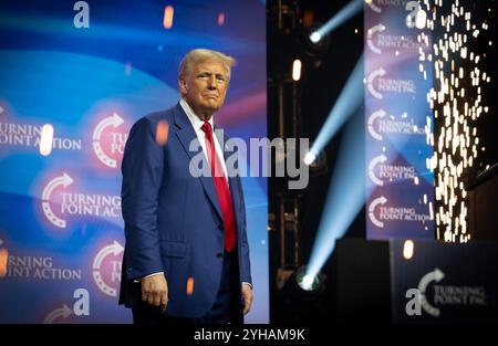 Duluth, Georgia, Stati Uniti. 23 ottobre 2024. Donald Trump si rivolge ai sostenitori del rally di Duluth Georgia (Credit Image: © Robin Rayne/ZUMA Press Wire) SOLO PER USO EDITORIALE! Non per USO commerciale! Foto Stock