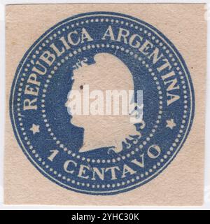 ARGENTINA - 1901 CIRCA: Un frammento di busta originale con un timbro blu profondo 1 centavo prestampato raffigurante Liberty Head. Libertas è la dea romana, personificazione della libertà. Divenne una figura politicizzata nella tarda Repubblica, apparsa sulle monete che sostenevano la fazione populares, e più tardi quelle degli assassini di Giulio Cesare. Ciononostante, a volte appare sulle monete del periodo imperiale, come le monete "libertà del popolo" di Galba durante il suo breve regno dopo la morte di Nerone Foto Stock