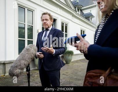 L'AIA - David van Weel, ministro della giustizia e della sicurezza, arriva al Catshuis per il consiglio dei ministri. ANP REMKO DE WAAL paesi bassi - uscita belgio Foto Stock