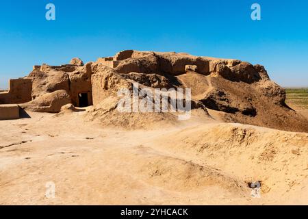 Toprak-Kala o "città della Terra". Le rovine di Toprak-Kala dell'antico insediamento e fortezza sono un monumento eccezionale della cultura di Khorezm nel 1-6° centur Foto Stock