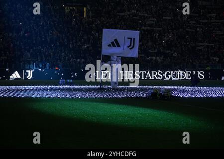 Vista generale dello spettacolo di luci della NASA prima della partita di serie A tra Juventus e Torino allo Juventus Stadium il 9 novembre 2024 a Torino Foto Stock