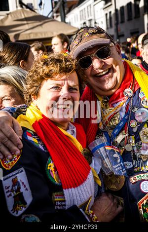 DEN BOSCH - festeggiamenti di carnevale nel centro di Oeteldonk, il nome della città di Den Bosch porta durante il carnevale. ANP ROB ENGELAAR netherlands Out - belgio Out Foto Stock