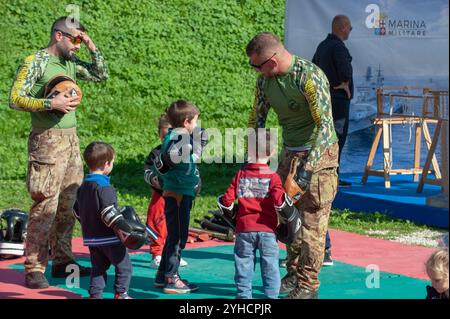 1 novembre 2024 - Roma, Italia: Villaggio della difesa, Circo massimo. © Andrea Sabbadini Foto Stock