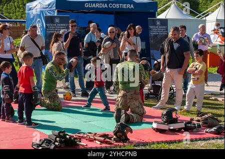 1 novembre 2024 - Roma, Italia: Villaggio della difesa, Circo massimo. © Andrea Sabbadini Foto Stock