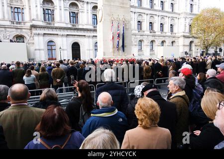 Cenotaph, Londra, Regno Unito. 11 novembre 2024. Il servizio annuale di commemorazione al Cenotafio alle ore 11.00, dell'11 novembre. Crediti: Matthew Chattle/Alamy Live News Foto Stock