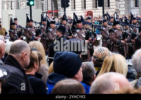 Cenotaph, Londra, Regno Unito. 11 novembre 2024. Il servizio annuale di commemorazione al Cenotafio alle ore 11.00, dell'11 novembre. Crediti: Matthew Chattle/Alamy Live News Foto Stock