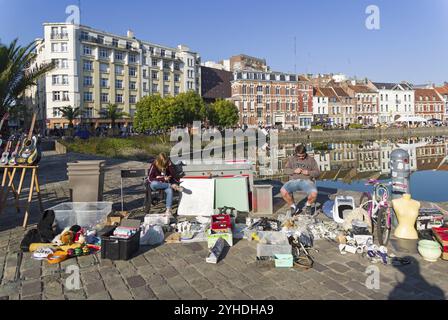 Lille, Francia, 1 settembre 2018: Il tradizionale mercato annuale delle pulci a Lille (il primo fine settimana di settembre), Braderie de Lille, Europa Foto Stock