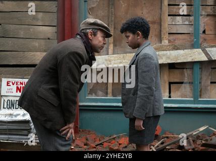 Blitz Stephen Graham e Elliott Heffernan Foto Stock