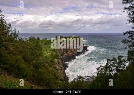 Vista a lunga distanza del faro di Kilauea, Kauai Foto Stock