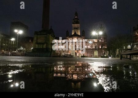 Glasgow City in Scozia, grande città industriale famosa per Macintosh, l'architetto, il fiume Clyde e il grande arco vittoriano Foto Stock