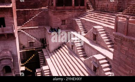 Toorji Ka Jhalra (Pozzo del passo di Toorji), Jodhpur. Foto Stock