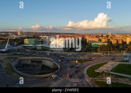 Vista aerea delle strade e del traffico di Saragozza Foto Stock