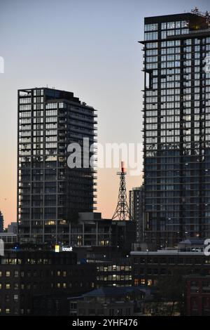 Viste intorno all'iconico Stanley Park di Vancouver, con icone come lo skyline di Vancouver, i totem Pole, i tour con cavalli, i fari e molto altro ancora Foto Stock