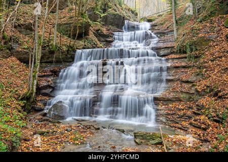 Cascata le tre Cascate, Parco Nazionale foreste Casentinesi Monte Falterona e Campigna, Badia Prataglia, Toscana, Italia Foto Stock