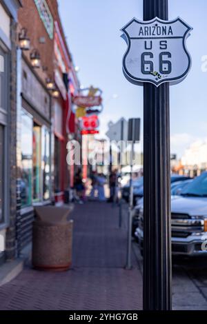 La piccola città dell'Arizona di Williams si trova sulla vecchia Route 66 americana. Foto Stock