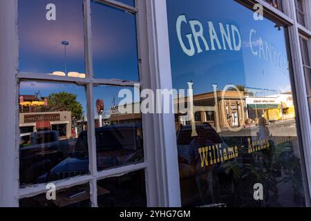 La piccola città dell'Arizona di Williams si trova sulla vecchia Route 66 americana. Foto Stock